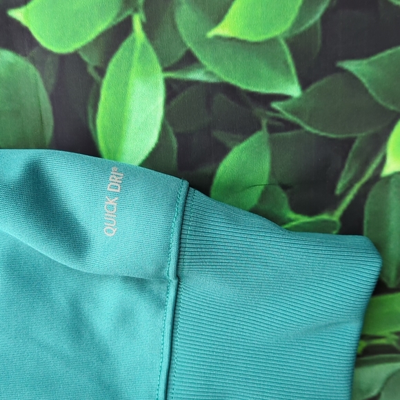 Men's 90's Inspired Xersion Athleisure Quarter Zip Hoodie - Picture 5 of 9